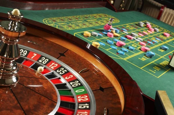 sbobet airbet88 app showing Playtech live roulette table in landscape mode on smartphone